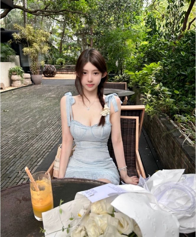 模特莉莉子