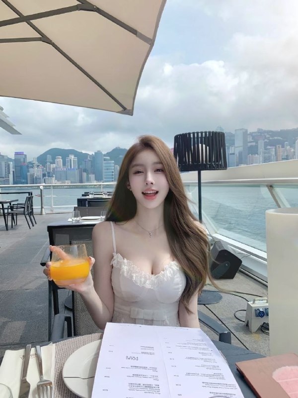 零零后欣怡