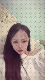 七七
